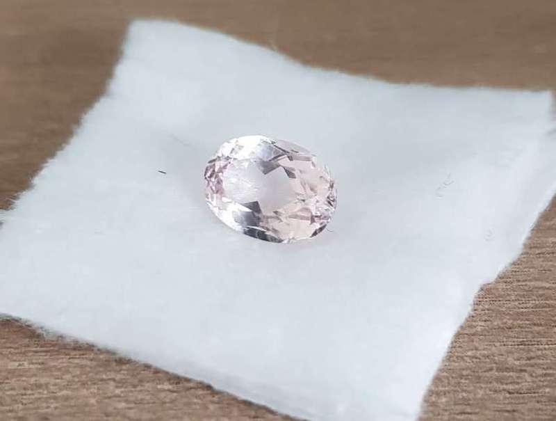 1.76cts Morganite Pink Oval Cut Gemstone - Natural