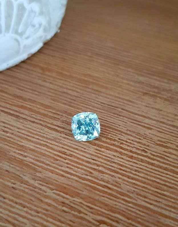 2.50ct MOISSANITE  **ICE BLUE** CUSHION VVS1  COLOUR  LOOSE GEM