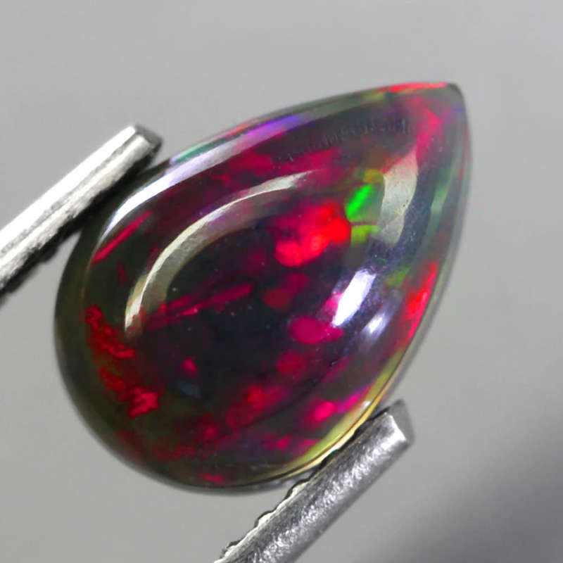 0.95Ct. Opal Oval Cabochon Multi Colours Glittering Rainbow 3D! Ethiopian Natural