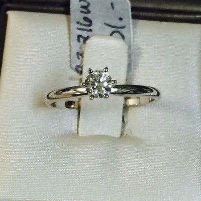 0.25 carat Classic Solitaire Engagement ring 14k white gold by Gianni Deloro