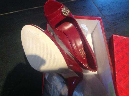 Red Patent Guess Shoes Brand New SA 6