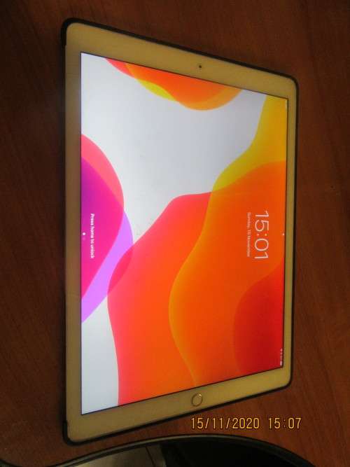 APPLE IPAD PRO 12.9  SILVER 256 GB WIFI  and CELLULAR