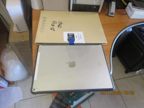 APPLE IPAD PRO 12.9  SILVER 256 GB WIFI  and CELLULAR