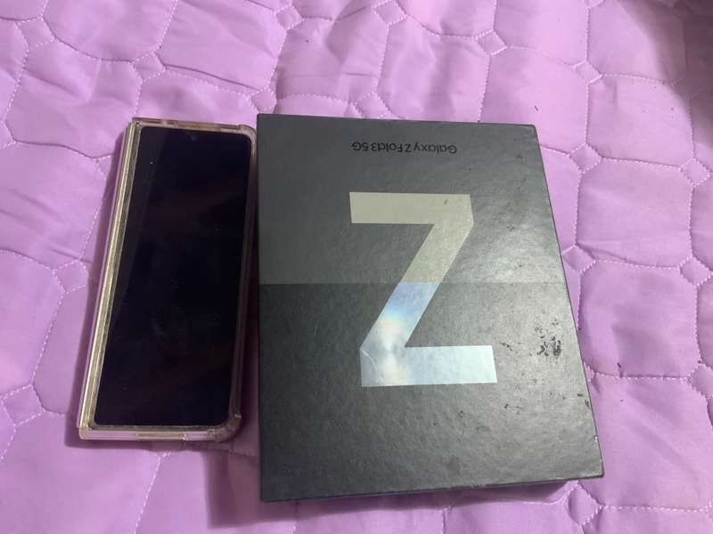 SAMSUNG ZFOLD 3 DUAL SIM 256 GB..SILVER but read before you bid.
