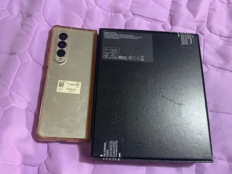 SAMSUNG ZFOLD 3 DUAL SIM 256 GB..SILVER but read before you bid.