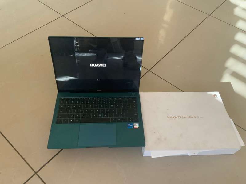 HUAWEI MATE BOOK  X PRO  1 TB  16 GB