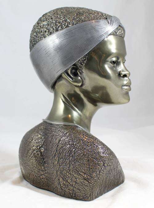 Casper Darare -  Basotho girl with scarf - Cold casting - Magnificent!! Bid now! *Free courier