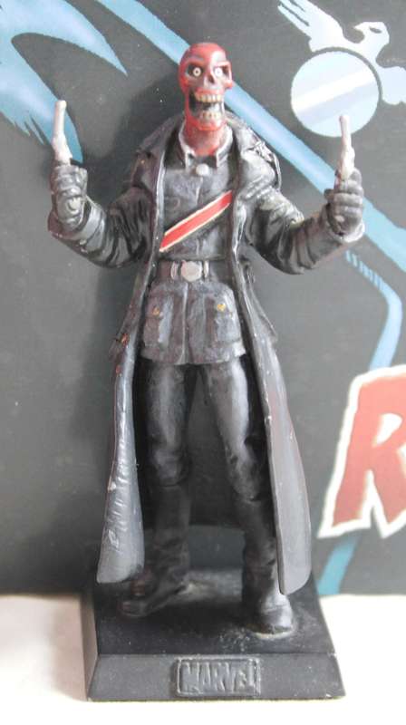 Classic Marvel collection - lead, hand painted figurine with book - Red Skull