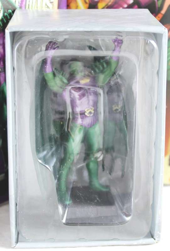 Classic Marvel Collection - Lead, hand painted figurine with book - Annihilus - #132