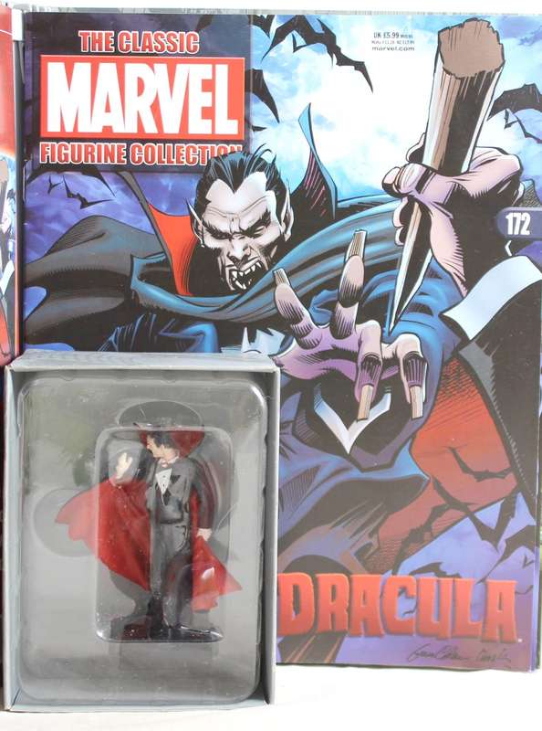 Classic Marvel Collection - Lead, hand painted figurine with book - Dracula - #172