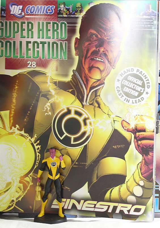DC Comics - Lead, hand painted figurine with book - Sinestro - #28 - Bid Now!