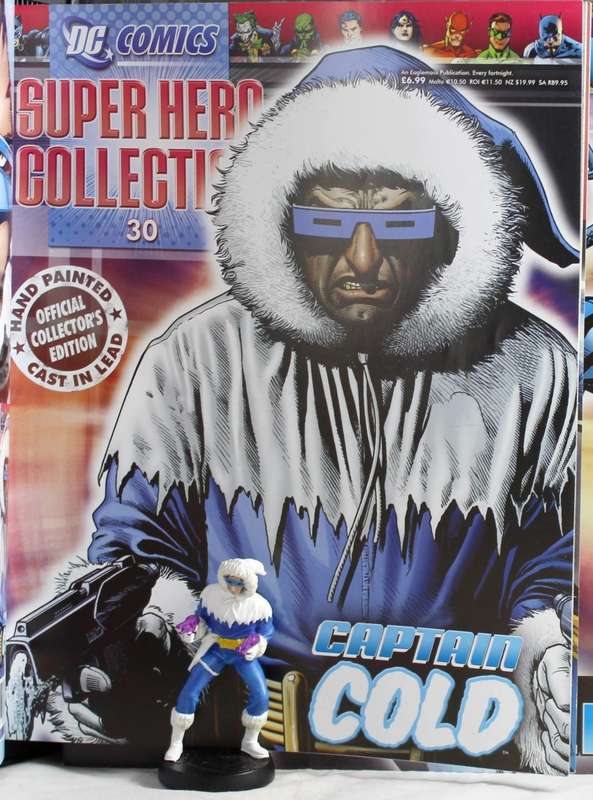 DC comics - lead, hand painted figurine with book - Captain Cold #30