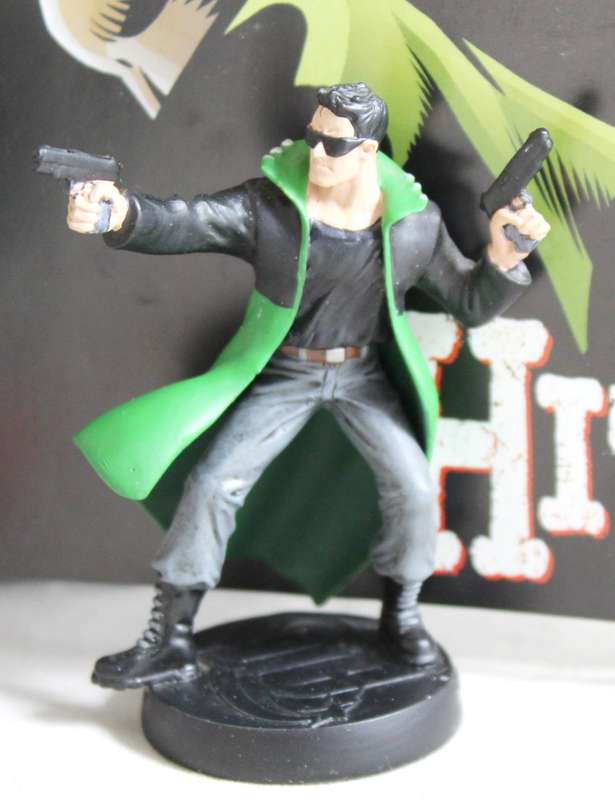 DC comics - lead, hand painted figurine with book - Hitman #36