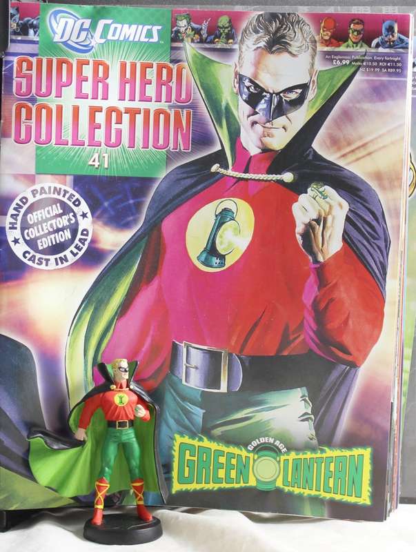 DC Comics - Lead, hand painted figurine with book - Golden Age Green Lantern - #41 - Bid Now!