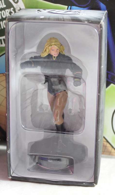 DC comics - lead, hand painted figurine with book - Black Canary #54