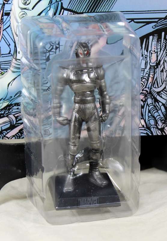 Classic Marvel - action figure and book - Ultron