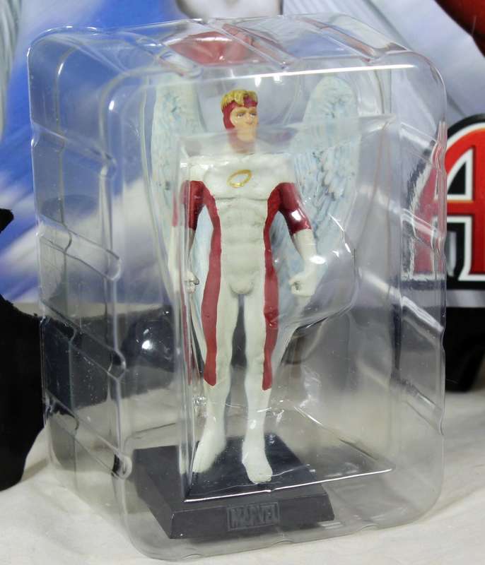 Classic Marvel - action figure and book - Angel