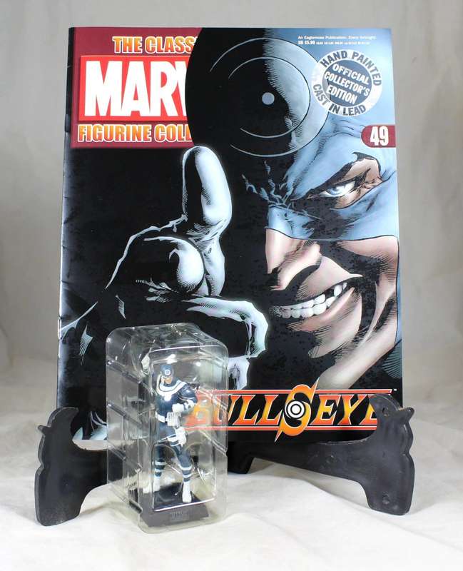 Classic Marvel - action figure and book - Bullseye