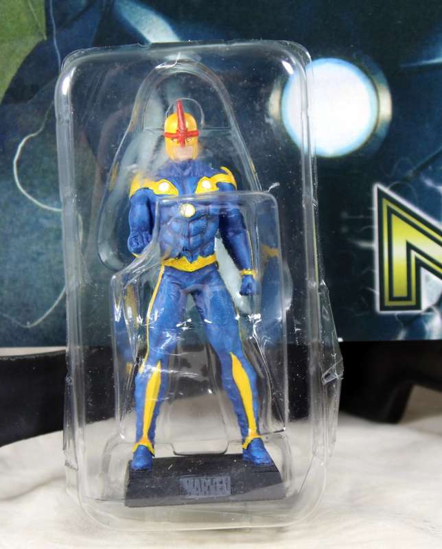 Classic Marvel - action figure and book - Nova