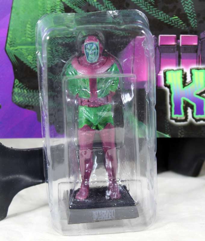 Classic Marvel - action figure and book - Kang