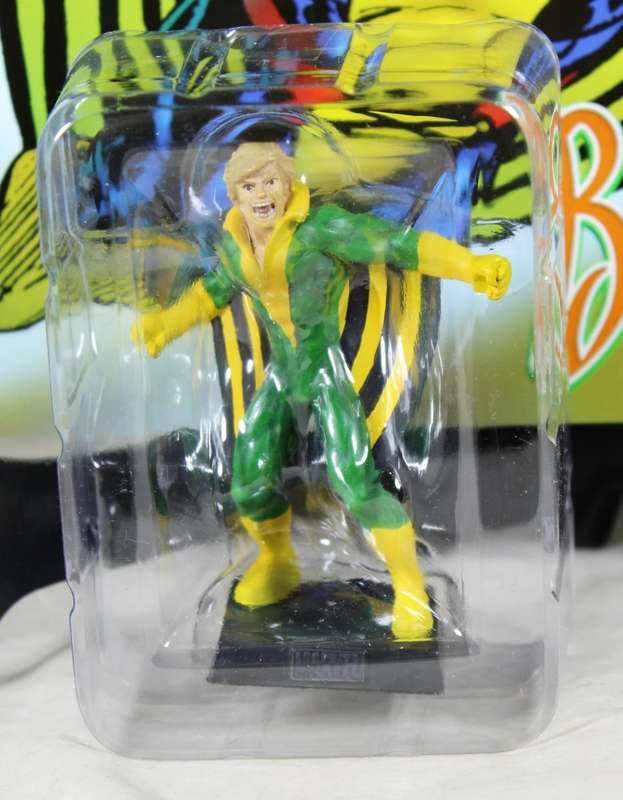 Classic Marvel - action figure and book - Banshee