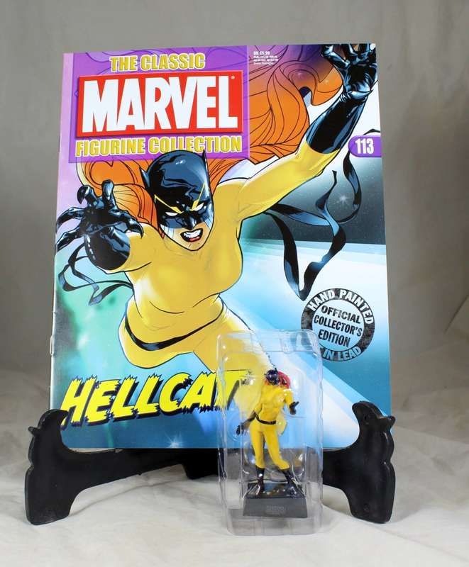 Classic Marvel - action figure and book - Hellcat