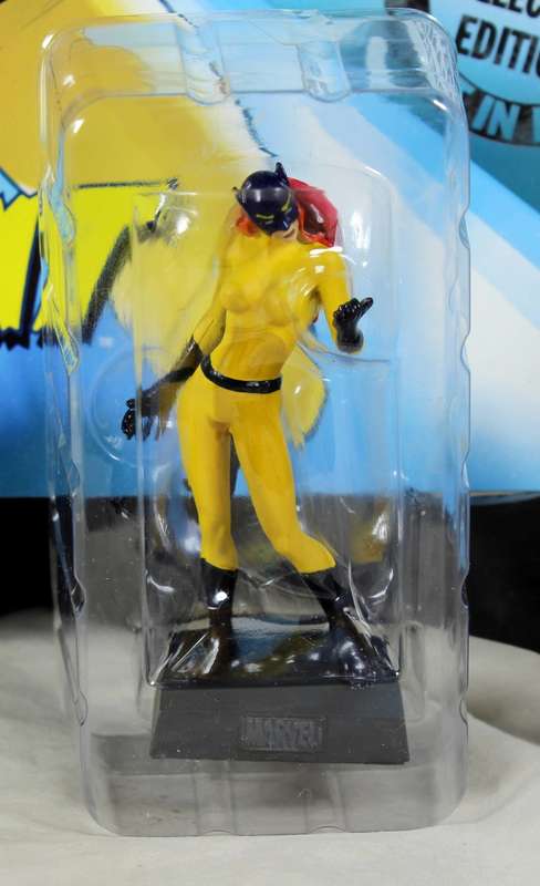 Classic Marvel - action figure and book - Hellcat
