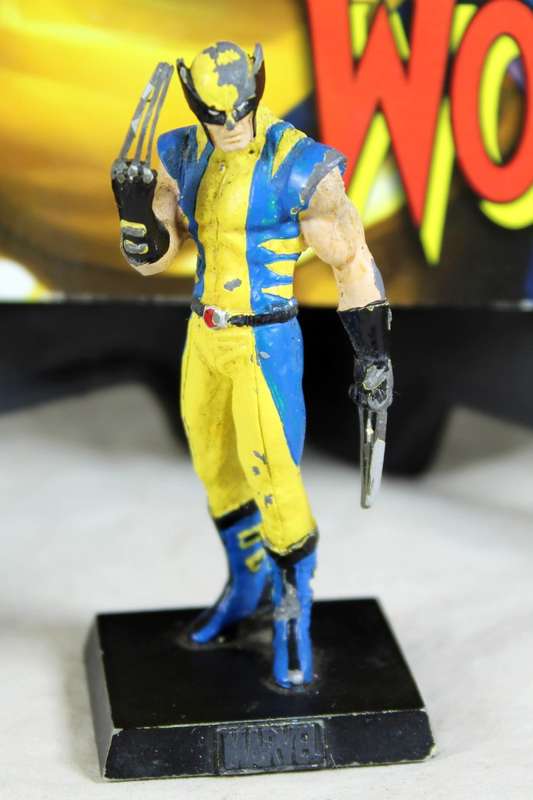 Classic Marvel - Action Figure and Book - Wolverine - Issue #2 - Bid Now!