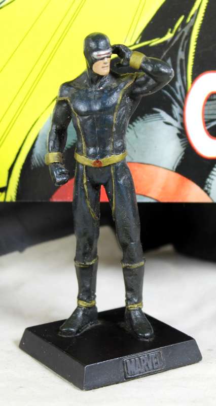 Classic Marvel collection - lead, hand painted figurine with book - Cyclops