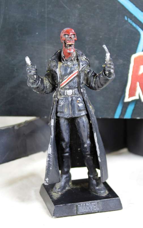 Classic Marvel collection - lead, hand painted figurine with book - Red Skull
