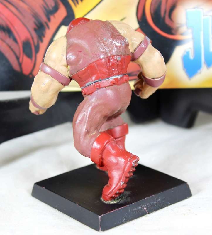 Classic Marvel collection - lead, hand painted figurine with book - specials - Juggernaut