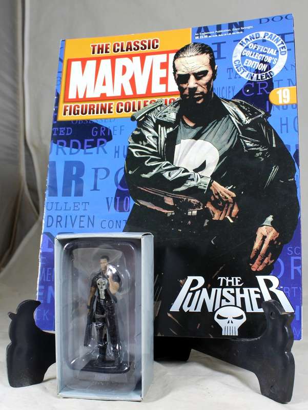 Classic Marvel - Action Figure and Book - The Punisher - Issue #19