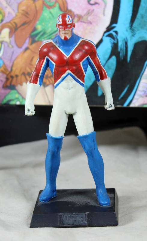 Classic Marvel - Action Figure and Book - Captain Britain - Issue #21