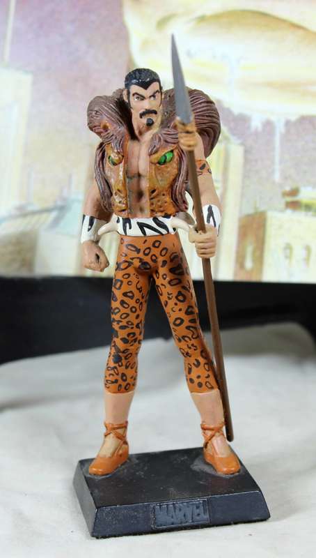 Classic Marvel - Action Figure and Book - Kraven the Hunter - Issue #23