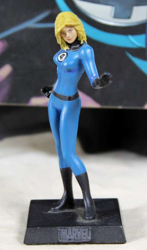 Classic Marvel - action figure and book - Invisible Woman