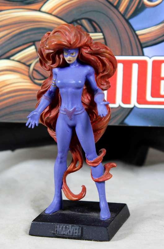 Classic Marvel - action figure and book - Medusa
