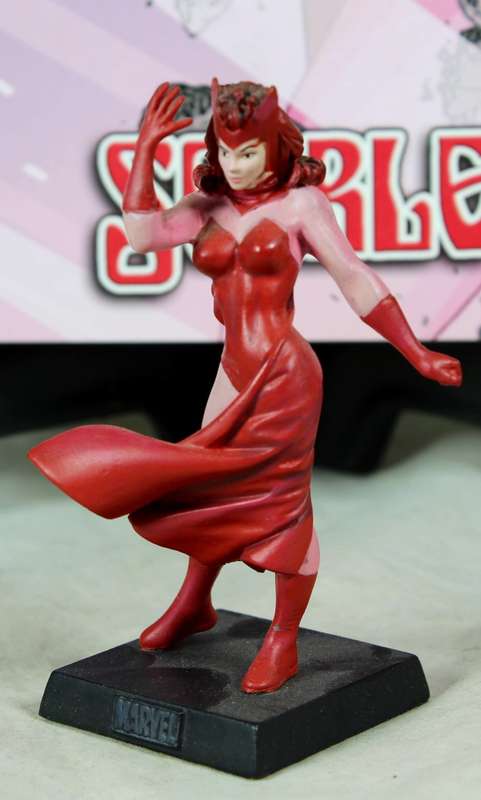 Classic Marvel - action figure and book - Scarlet Witch