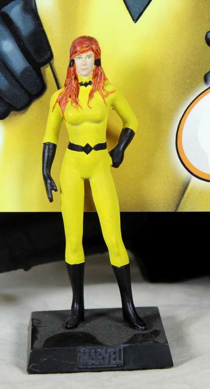 Classic Marvel - action figure and book - Crystal