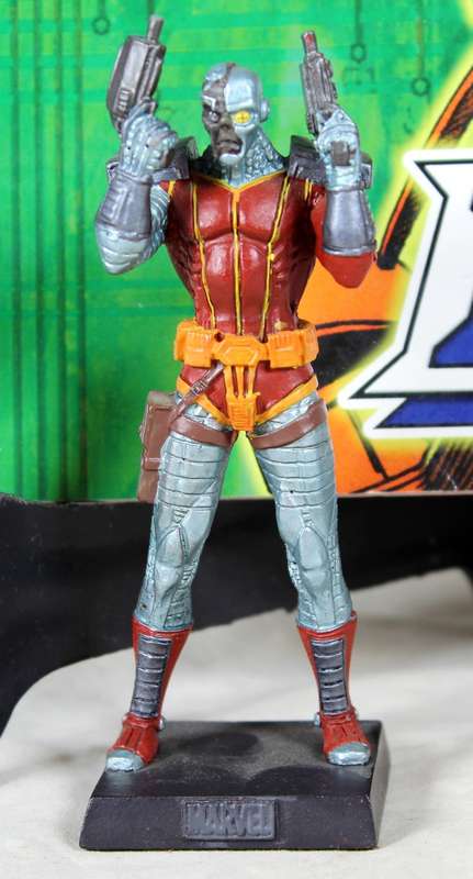 Classic Marvel - action figure and book - Deathlok