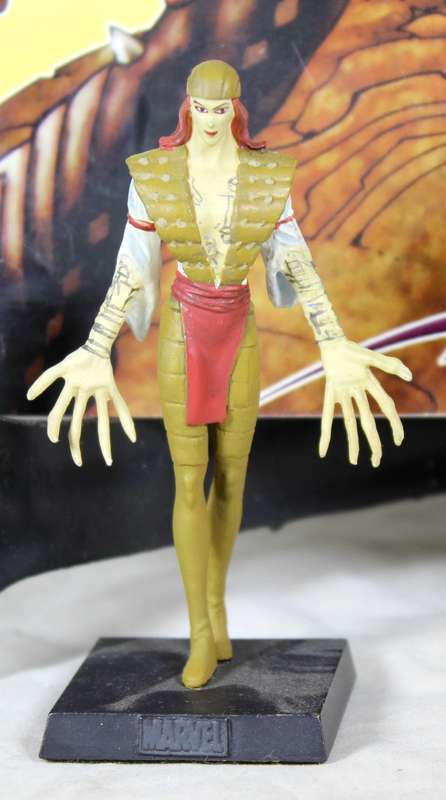 Classic Marvel - action figure and book - Lady Deathstrike