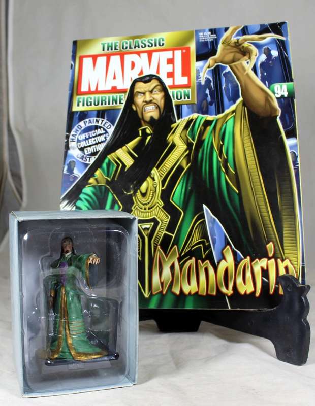 Classic Marvel - action figure and book - Mandarin