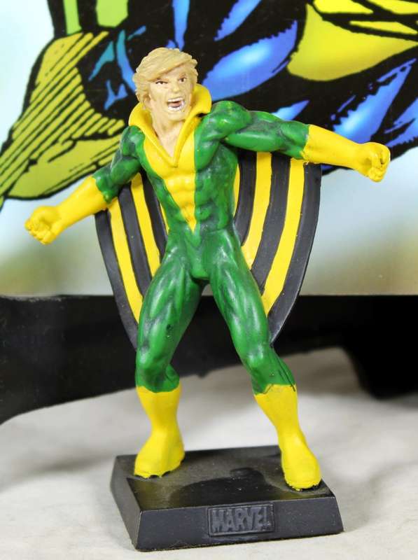 Classic Marvel - action figure and book - Banshee
