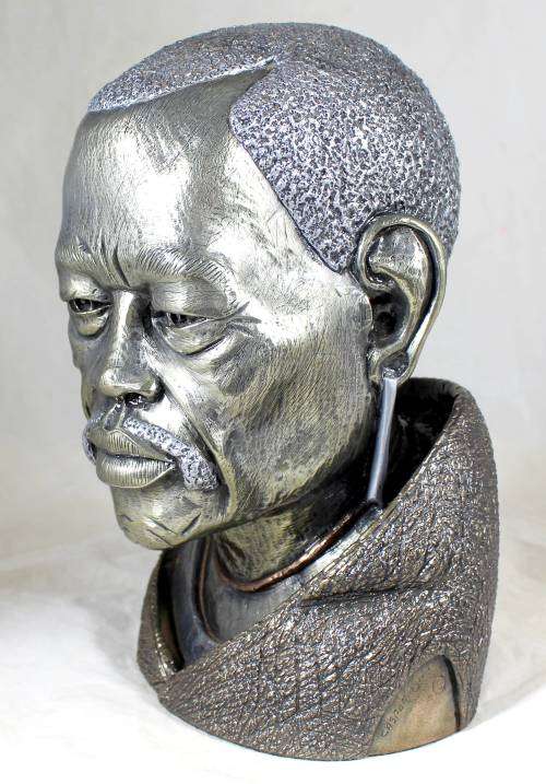 Casper Darare - Zulu Male - Posthumous Cold Casting - Magnificent large sculpture!! Bid now!