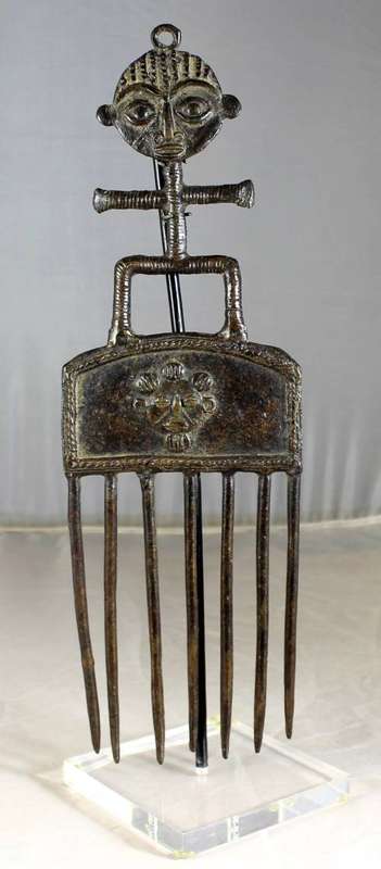 African Metal Tribal Comb On Stand - Lovely Display Piece!! Low price!!- Bid now!!