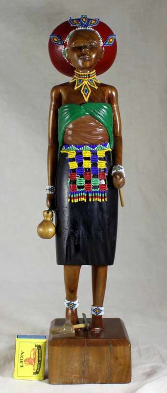 HR Mbhele - Traditional Mother and Child