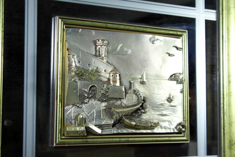 Bas-relief Artwork on a mirror - A 3D artwork - harbor scene