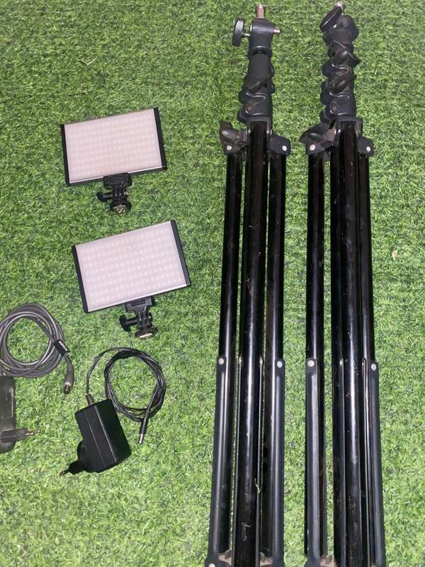 TOLIFO PT-15B Pro LED photo/video lights with tripod stands