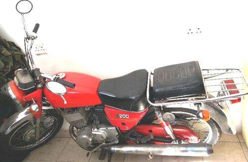 1980s Suzuki 200 CD