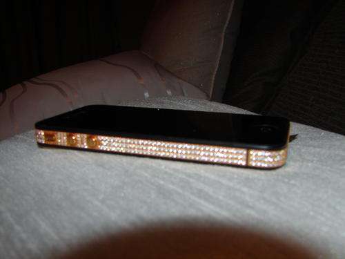 BRAND NEW APPLE IPHONE 4 ONLY ONE IN SOUTH AFRICA iPhone 4 32GB Factory Unlocked SWAROVSKI EDITION