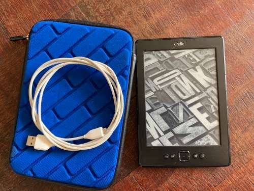 6" Kindle Wi-Fi E-Ink Display, Charger and Case